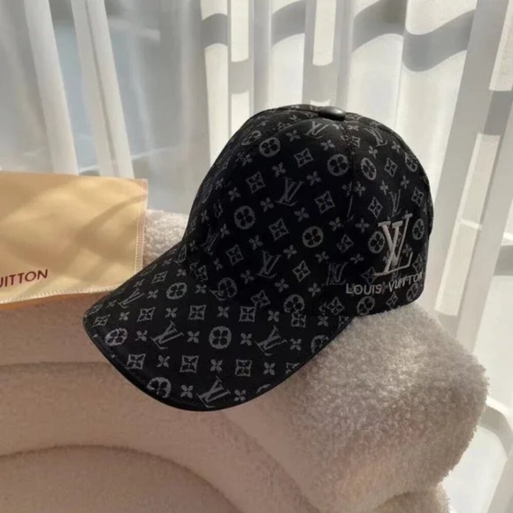 Louis Vuitton baseball cap peaked cap